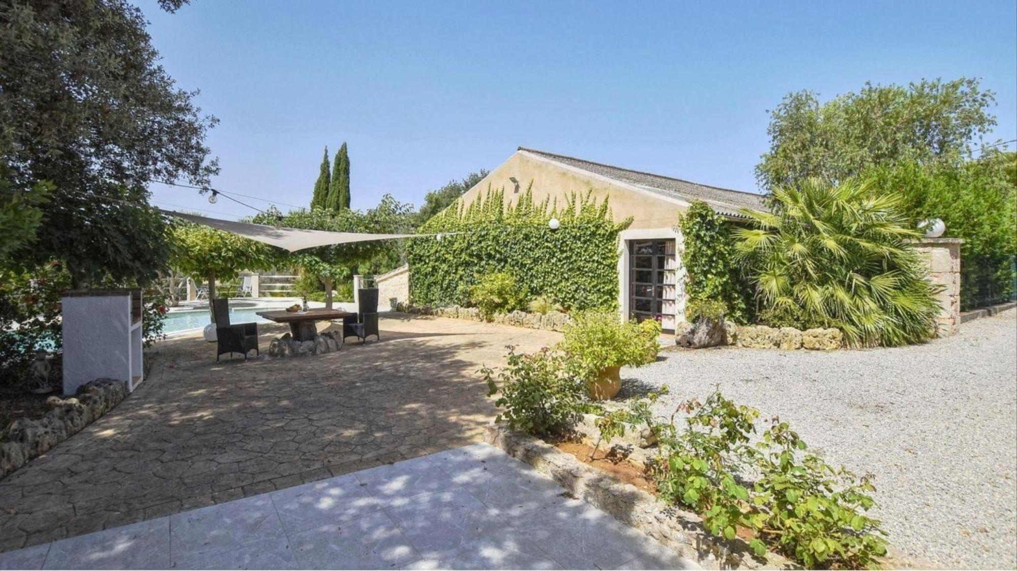 Romantisches Mit Jacuzzi Im Freien Ferienhaus *