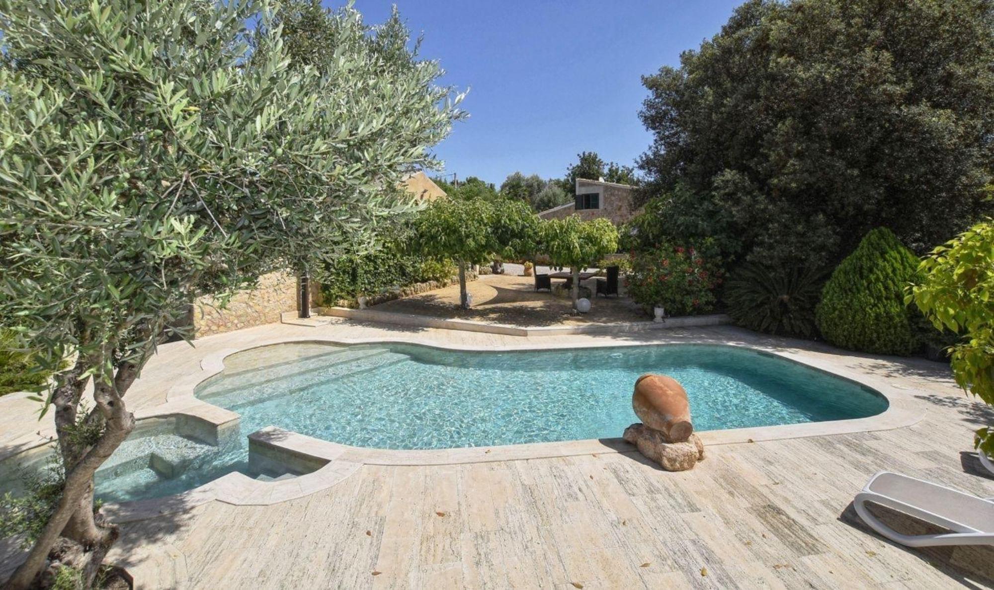 Vakantiehuis Romantisches Mit Jacuzzi Im Freien *